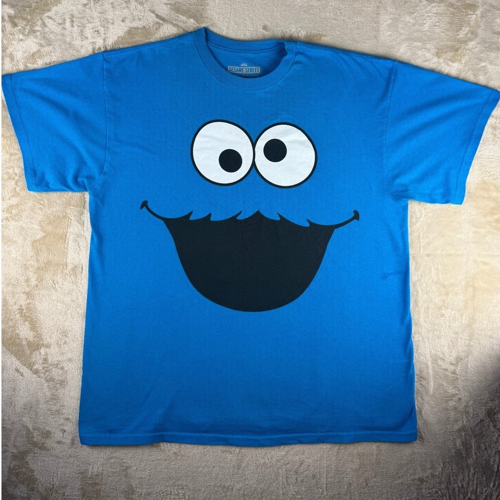 Sesame Street Cookie Monster Blue Graphic T-Shirt Mens M/L 2011 Vintage Style